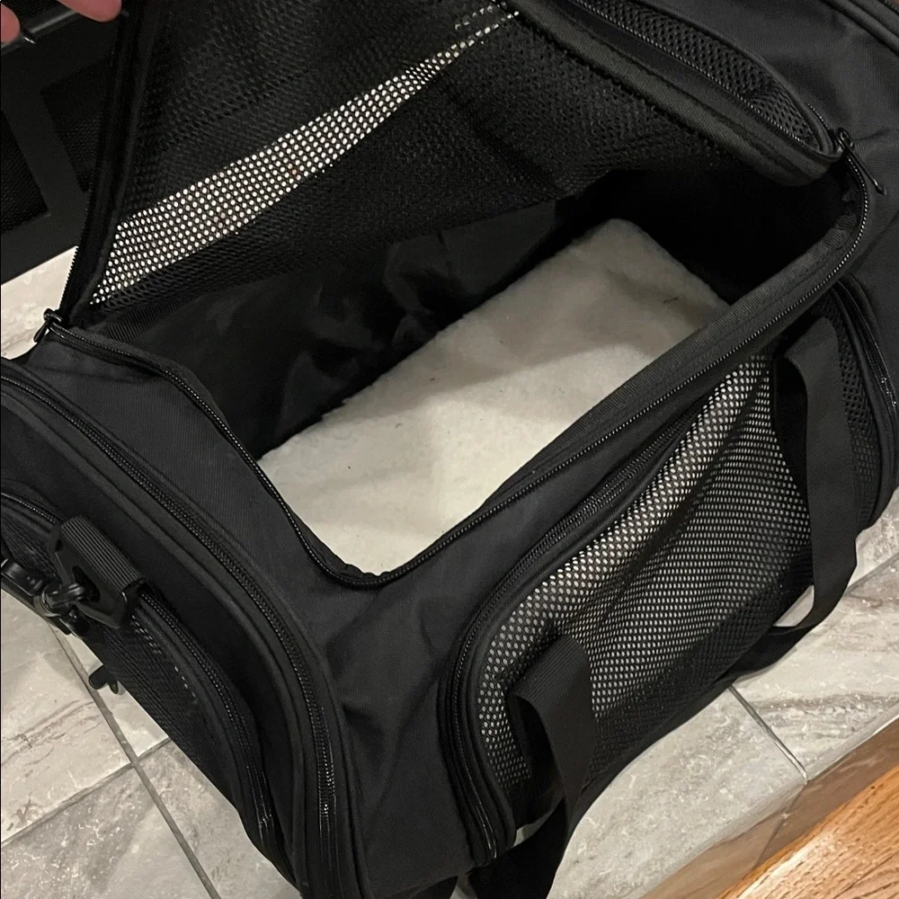 Black Pet Carrier for Dogs